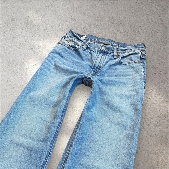 !! SOLD DO NOT BUY !! American Eagle Oufitters Mid Rise "Stove Pipe" Jeans - Picture 4 of 5